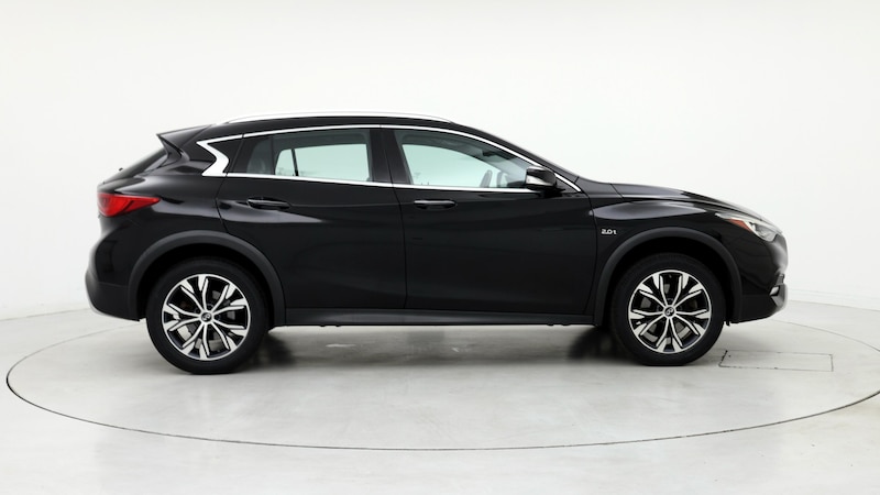 2017 INFINITI QX30 Premium 7