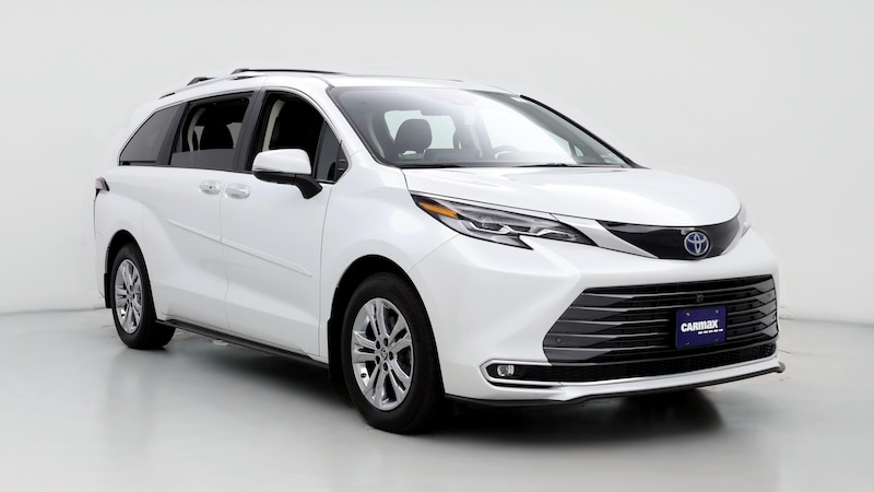 2023 Toyota Sienna Platinum Hero Image