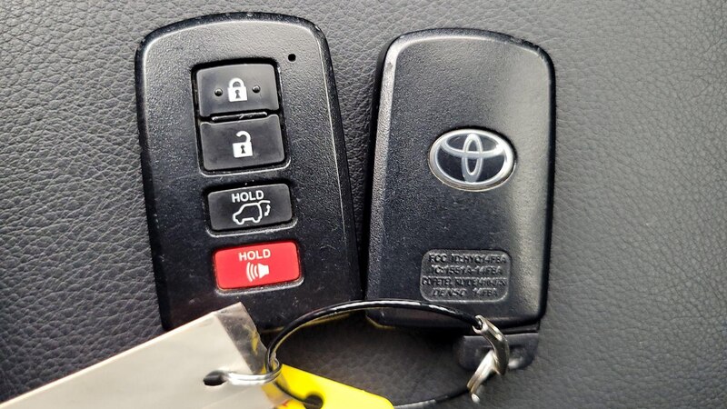 2015 Toyota RAV4 Limited 23