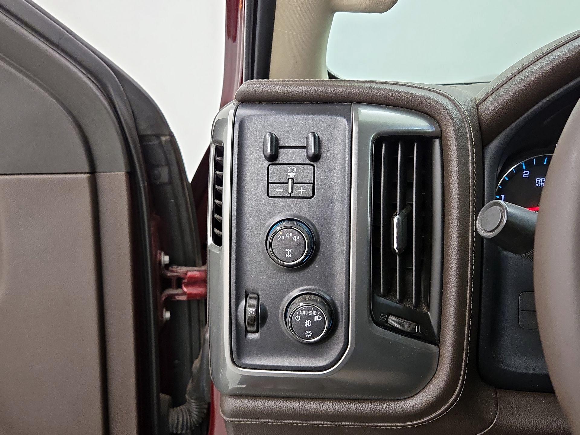 Thumbnail: 2017 Chevrolet Silverado 3500 - 13
