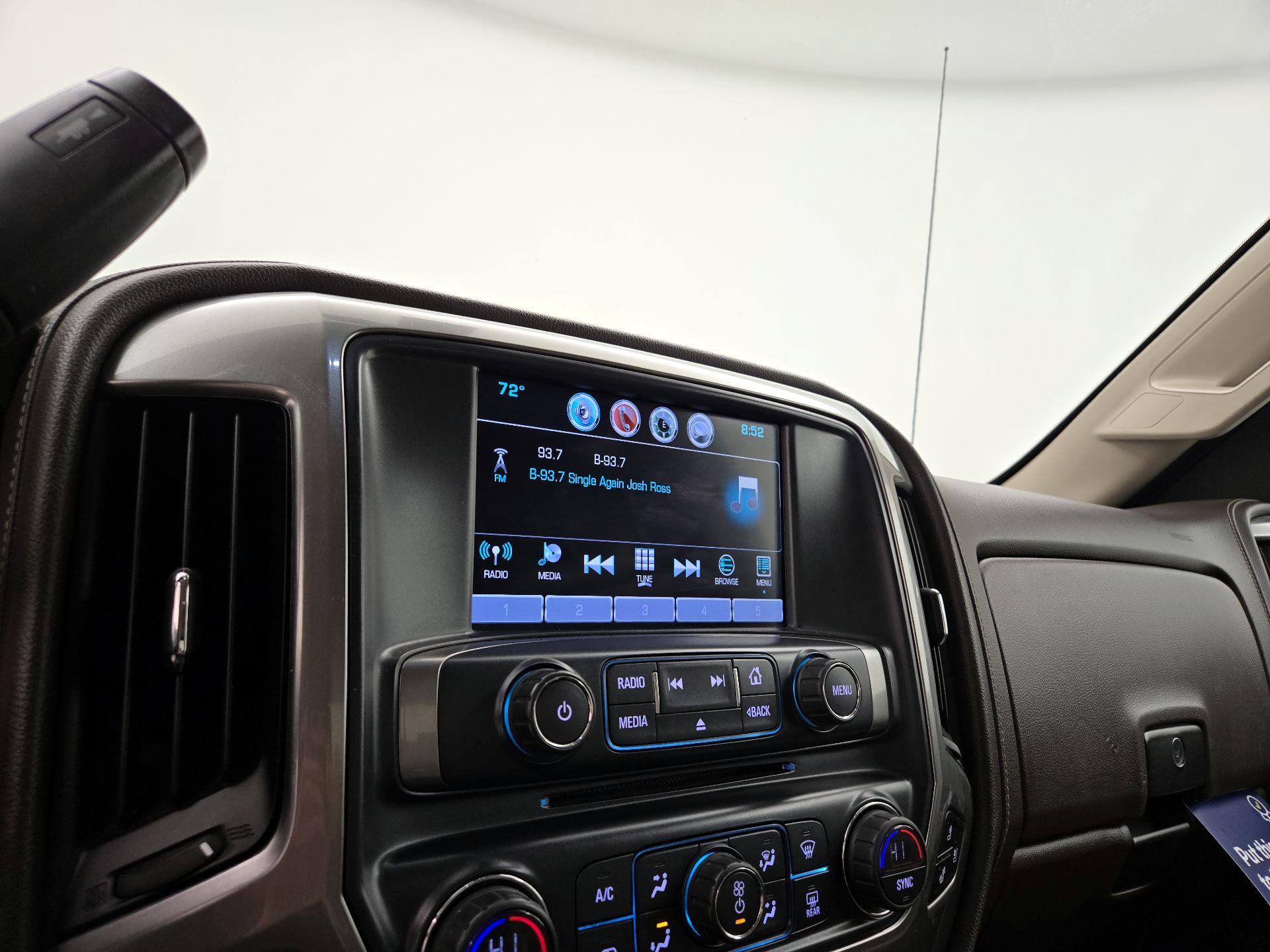 Thumbnail: 2017 Chevrolet Silverado 3500 - 16