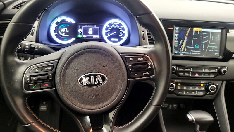 2018 Kia Niro EX 10