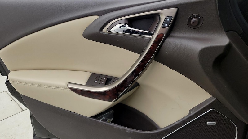 2015 Buick Verano Leather Group 12