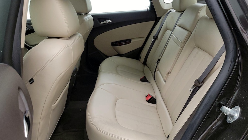 2015 Buick Verano Leather Group 21