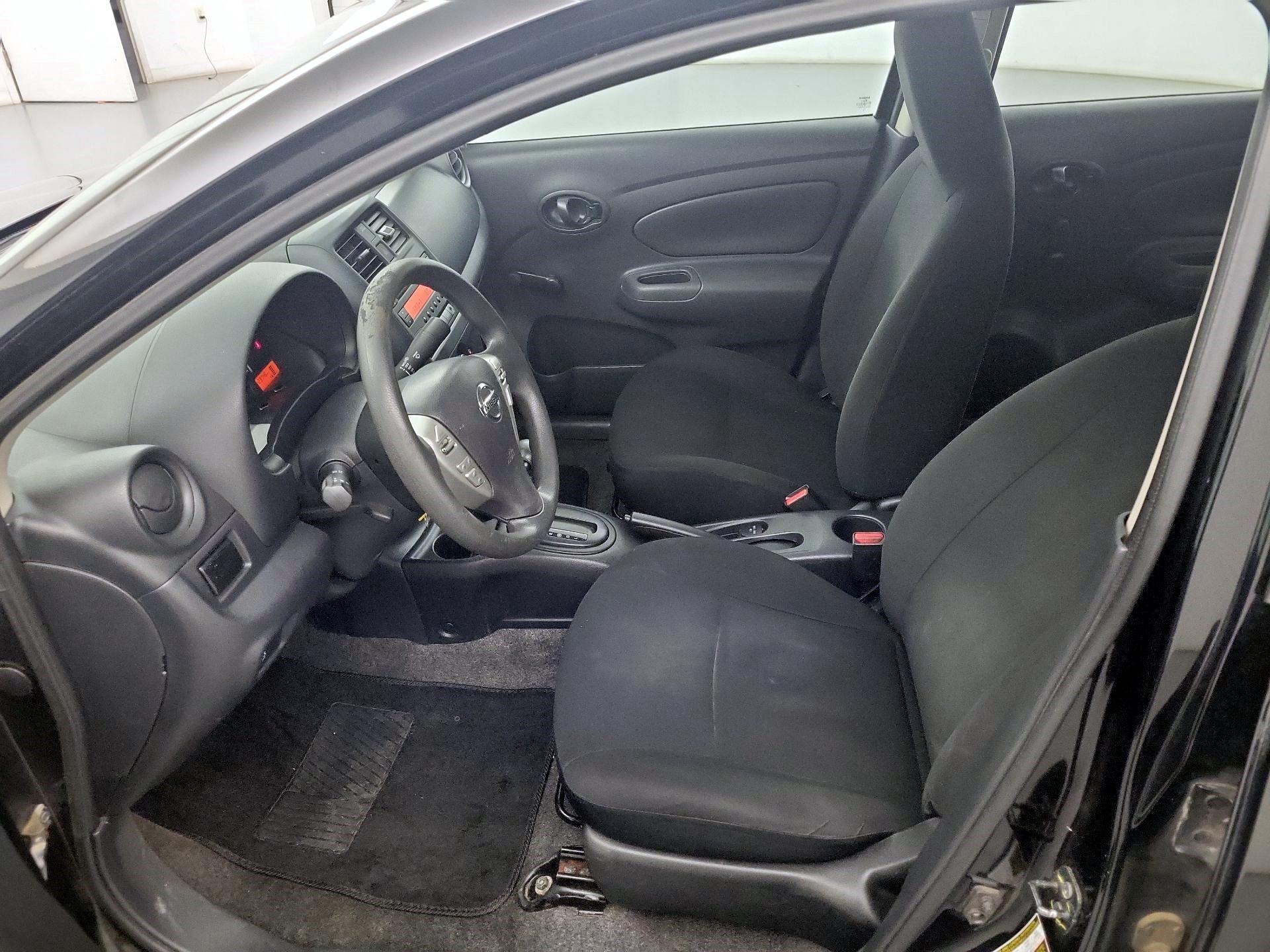 Thumbnail: 2015 Nissan Versa - 9