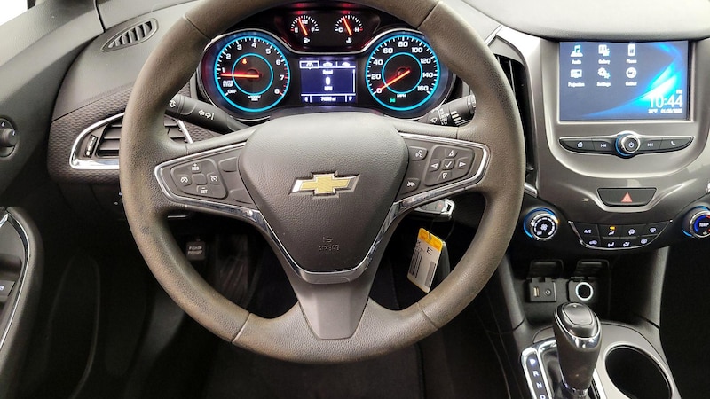 2017 Chevrolet Cruze LT 10