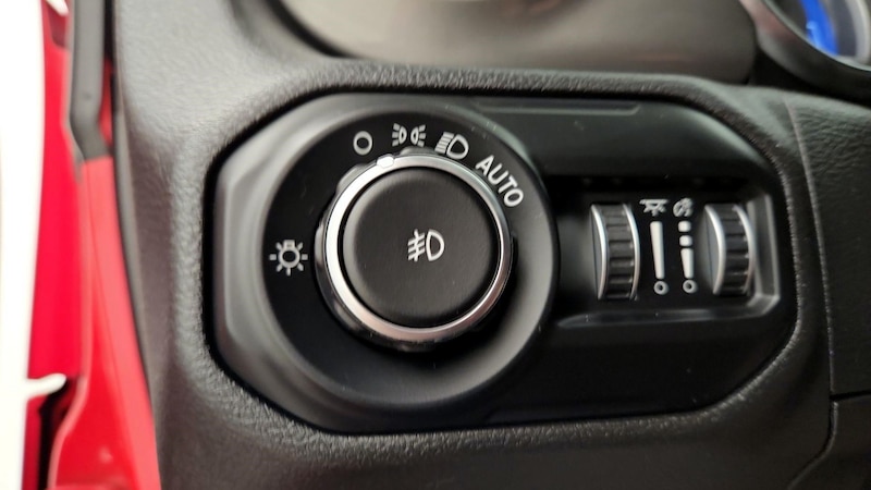 2021 Jeep Wrangler Unlimited Sahara 13