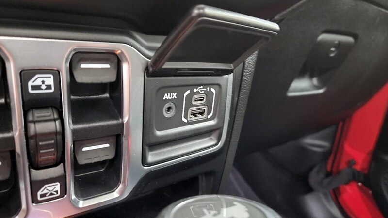 2021 Jeep Wrangler Unlimited Sahara 19