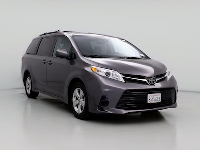 2020 Toyota Sienna LE -
                Los Angeles, CA