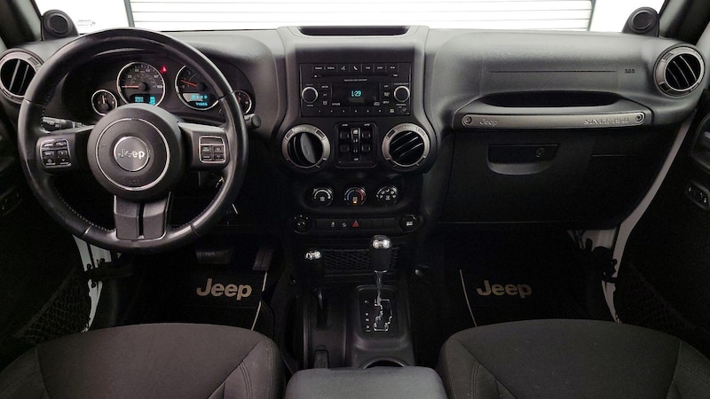 2014 Jeep Wrangler Unlimited Sport 9