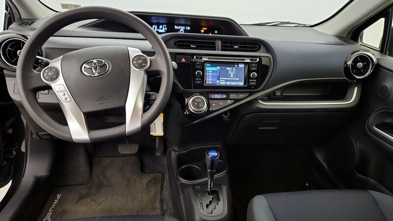 2015 Toyota Prius c Two 9