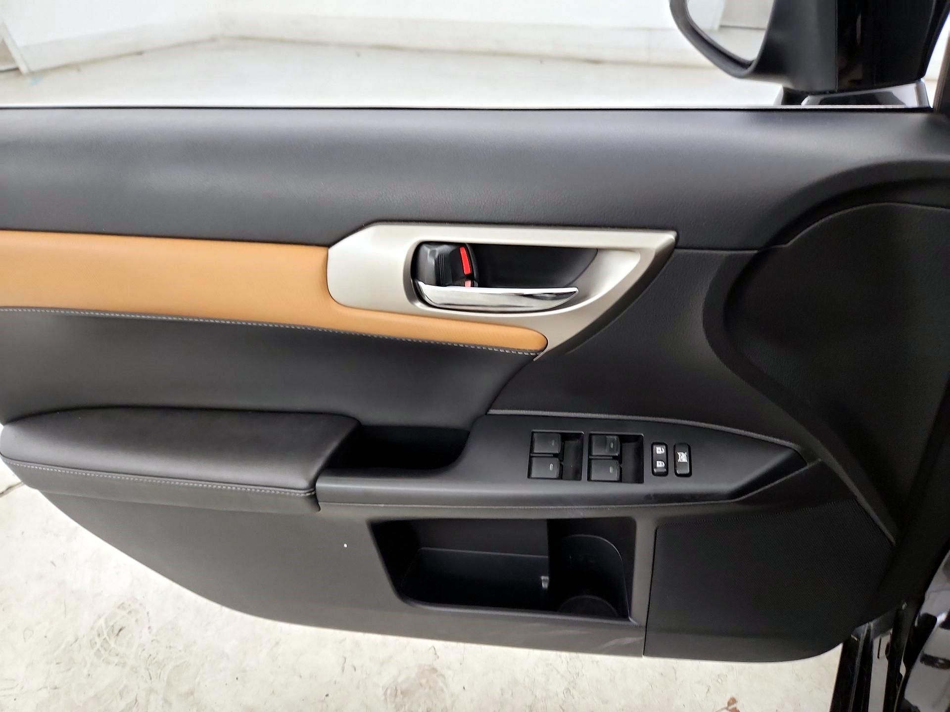 Thumbnail: 2014 Lexus CT - 12