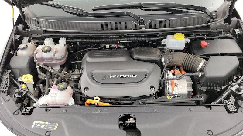 2021 Chrysler Pacifica Hybrid Limited 25