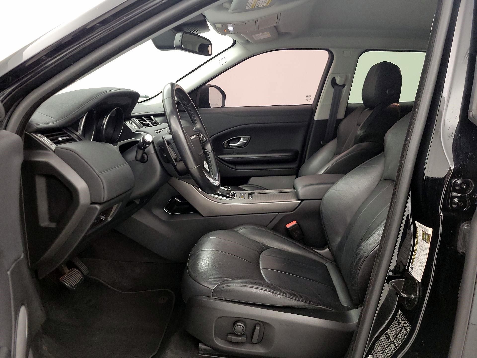 Thumbnail: 2019 Land Rover Range Rover Evoque - 11