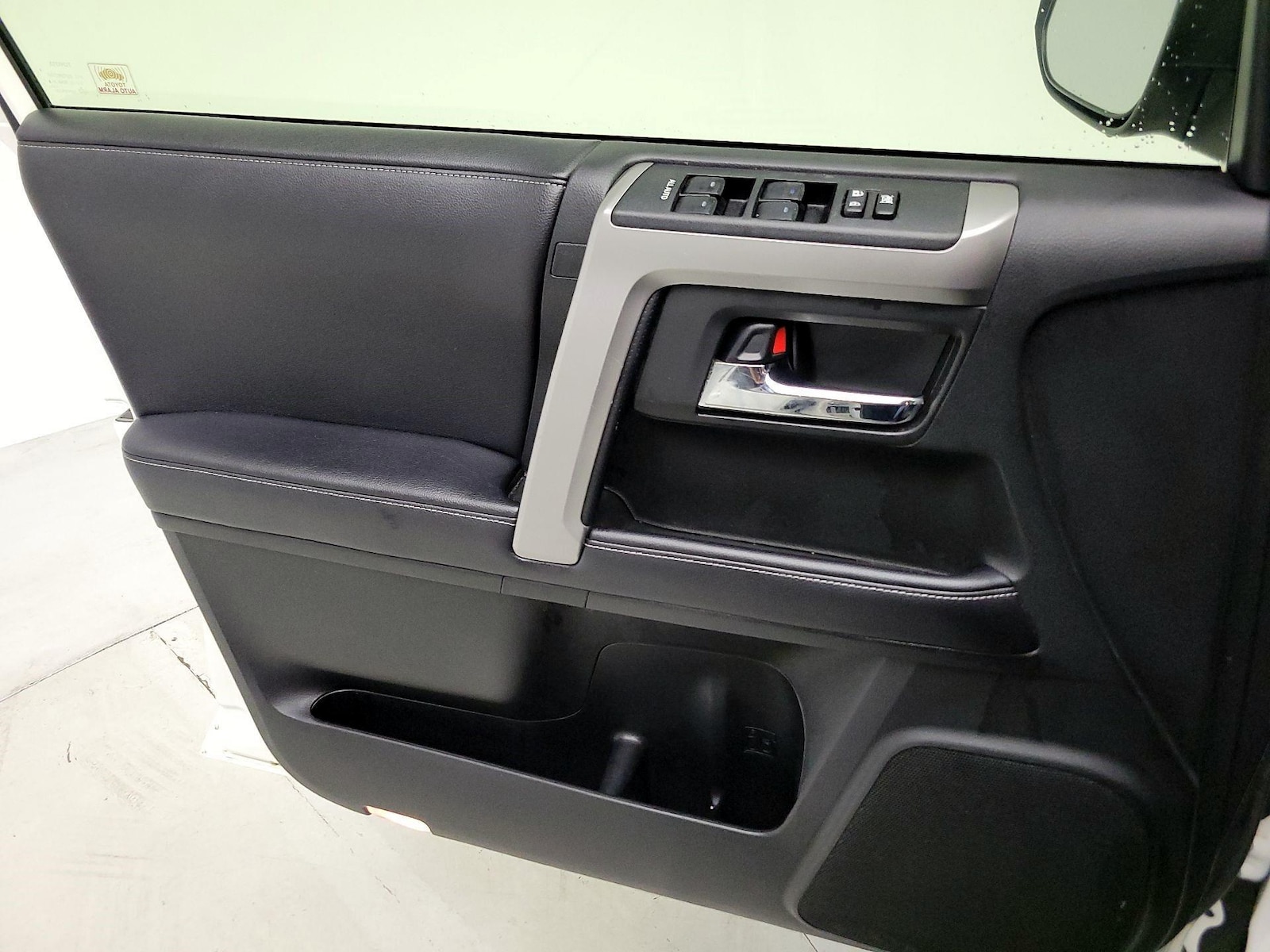 2019 Toyota 4Runner SR5 - Photo 13