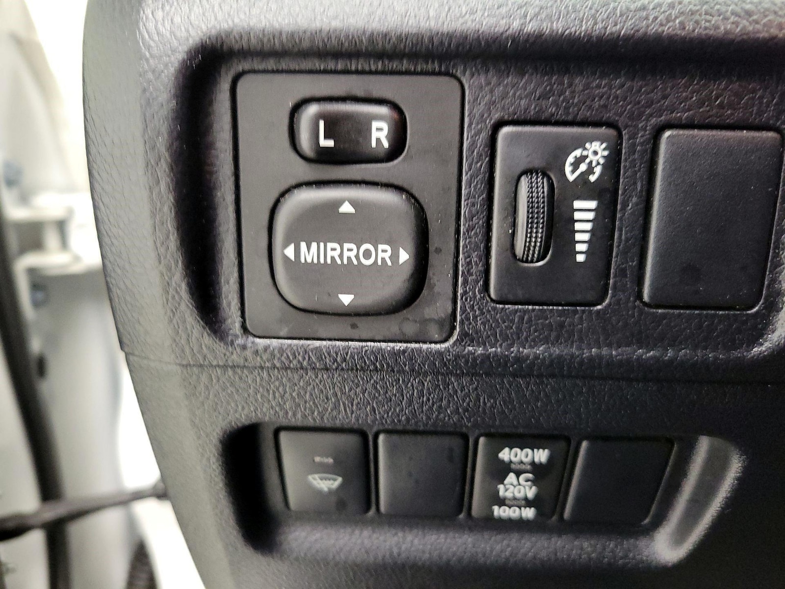 2019 Toyota 4Runner SR5 - Photo 14
