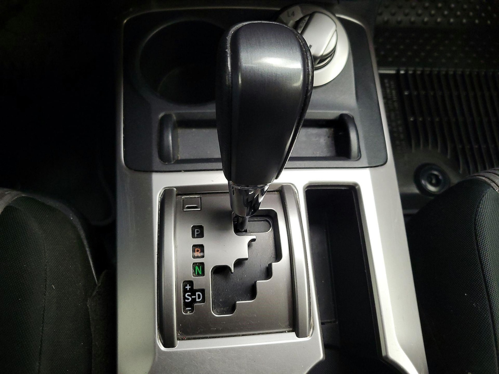 2019 Toyota 4Runner SR5 - Photo 19