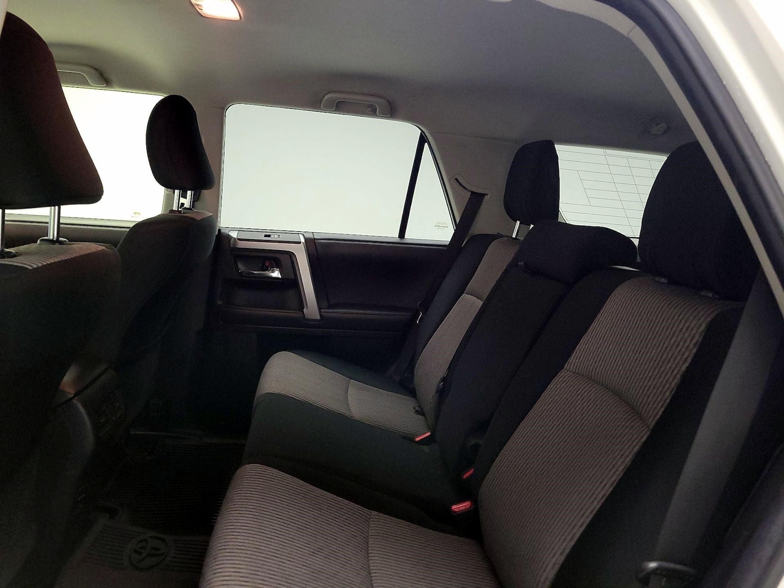 2019 Toyota 4Runner SR5 - Photo 21