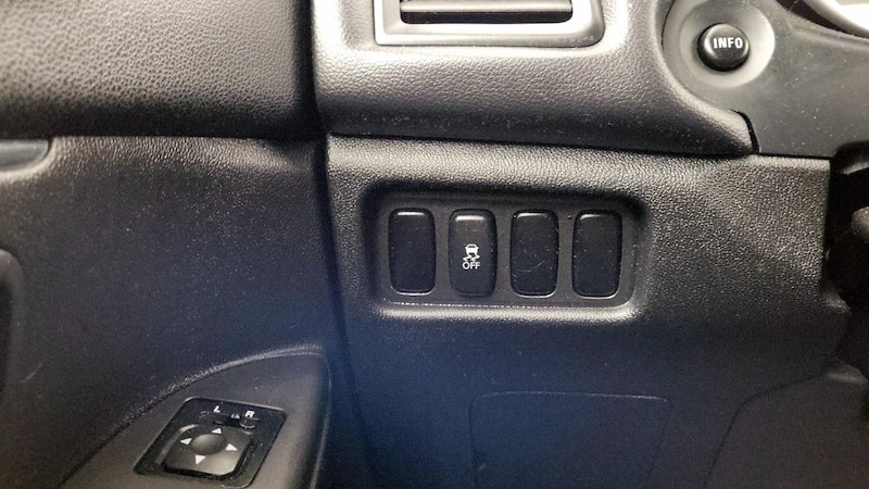 2015 Mitsubishi Outlander Sport ES 11