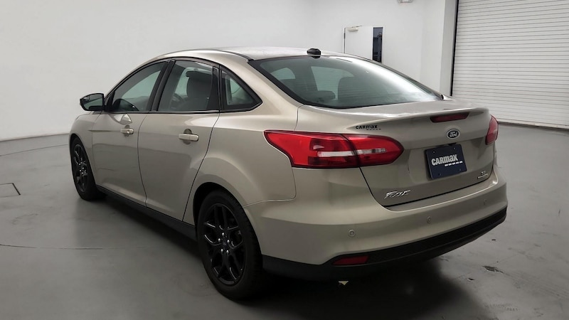 2016 Ford Focus SE 7