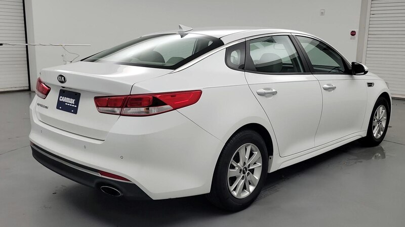 2017 Kia Optima LX 5