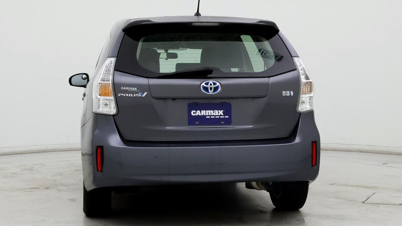 2014 Toyota Prius v Two 6