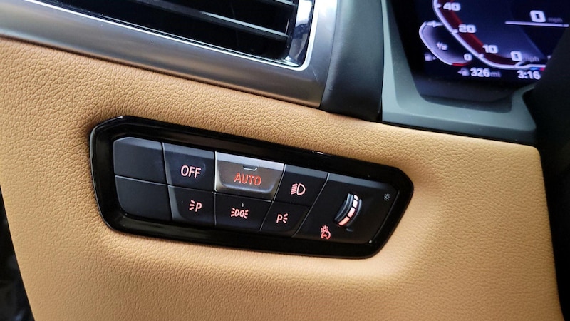 2020 BMW 8 Series 850i 13