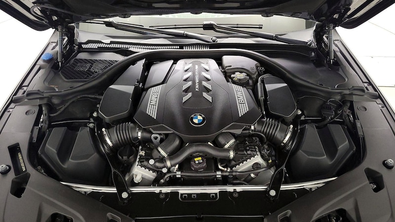 2020 BMW 8 Series 850i 22