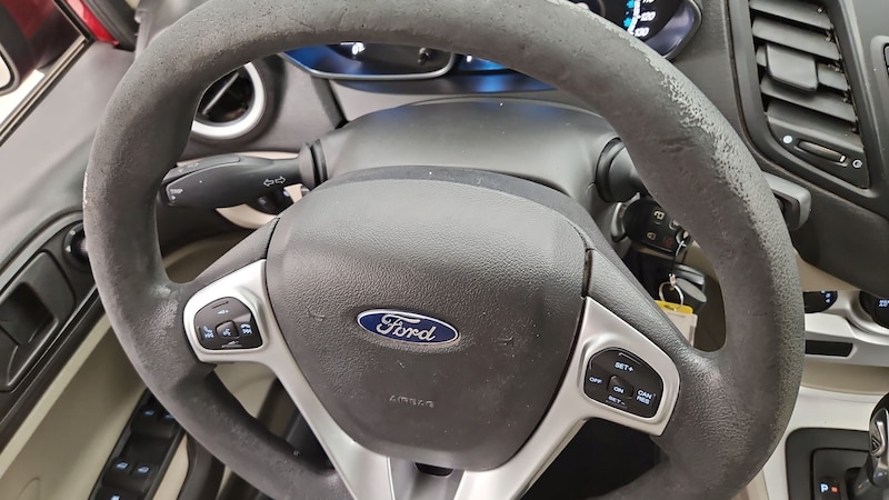 2017 Ford Fiesta SE 21