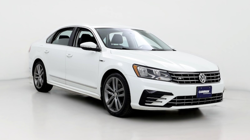 2017 Volkswagen Passat R-Line Hero Image