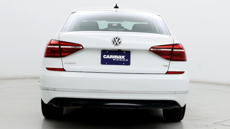 2017 Volkswagen Passat R-Line 6