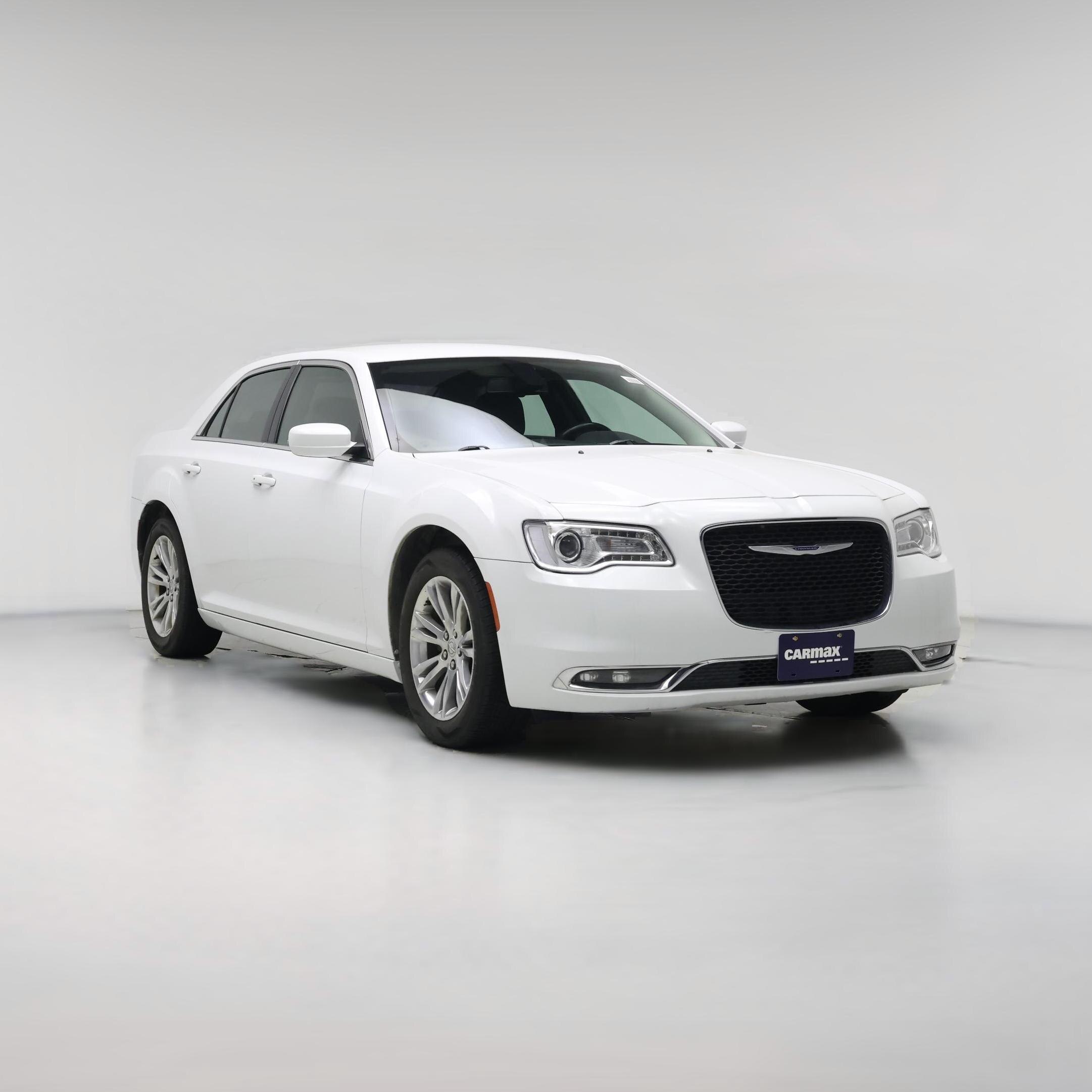 Thumbnail: 2019 Chrysler 300 - 1