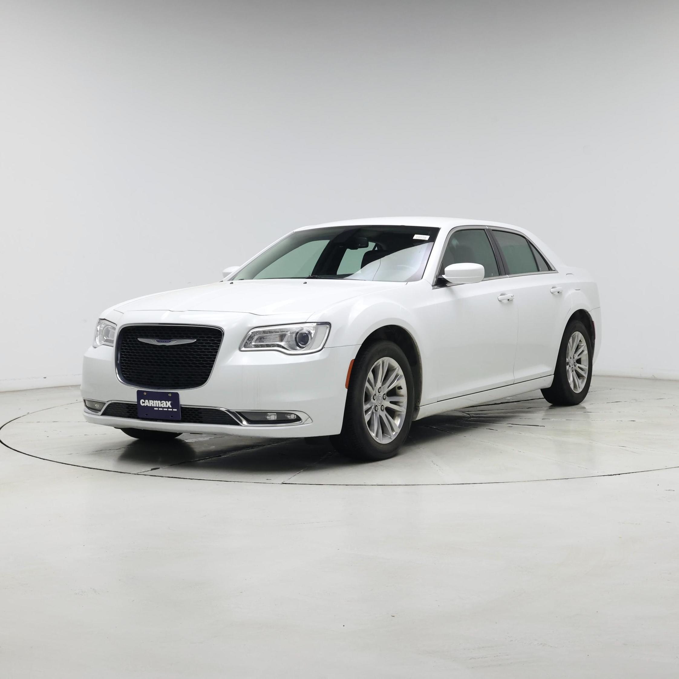 Thumbnail: 2019 Chrysler 300 - 4