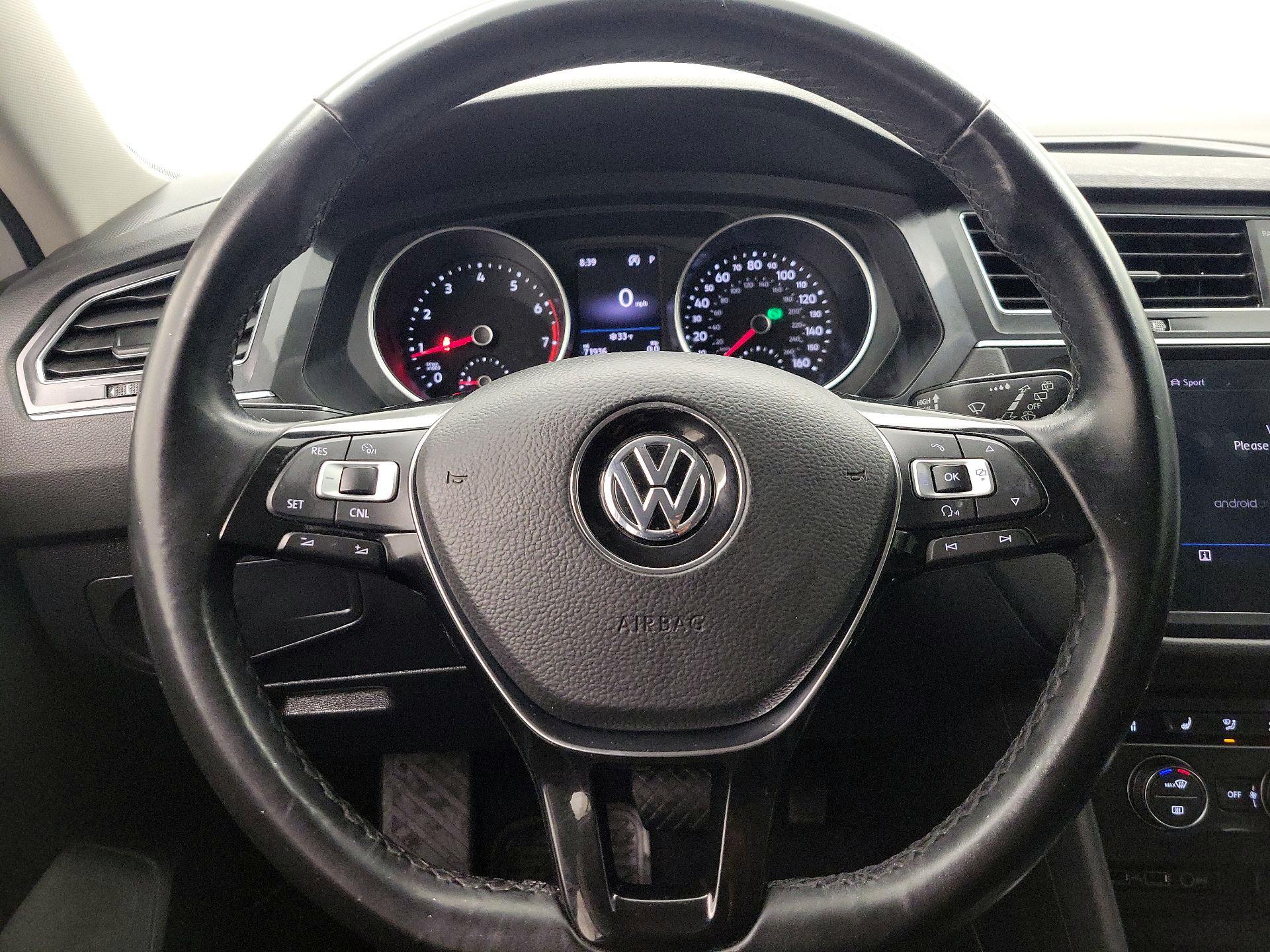 Thumbnail: 2018 Volkswagen Tiguan - 10