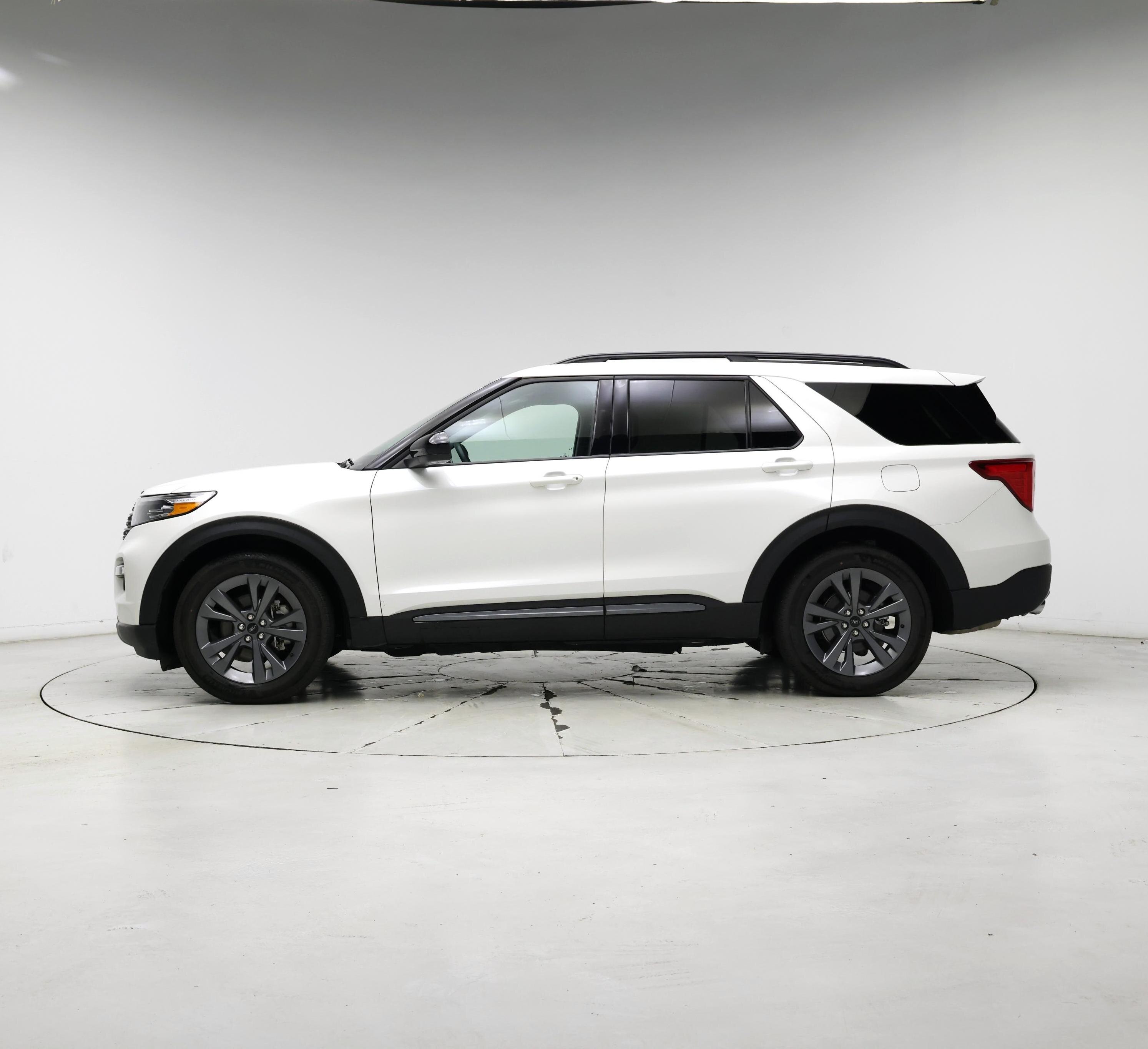 Thumbnail: 2024 Ford Explorer - 3