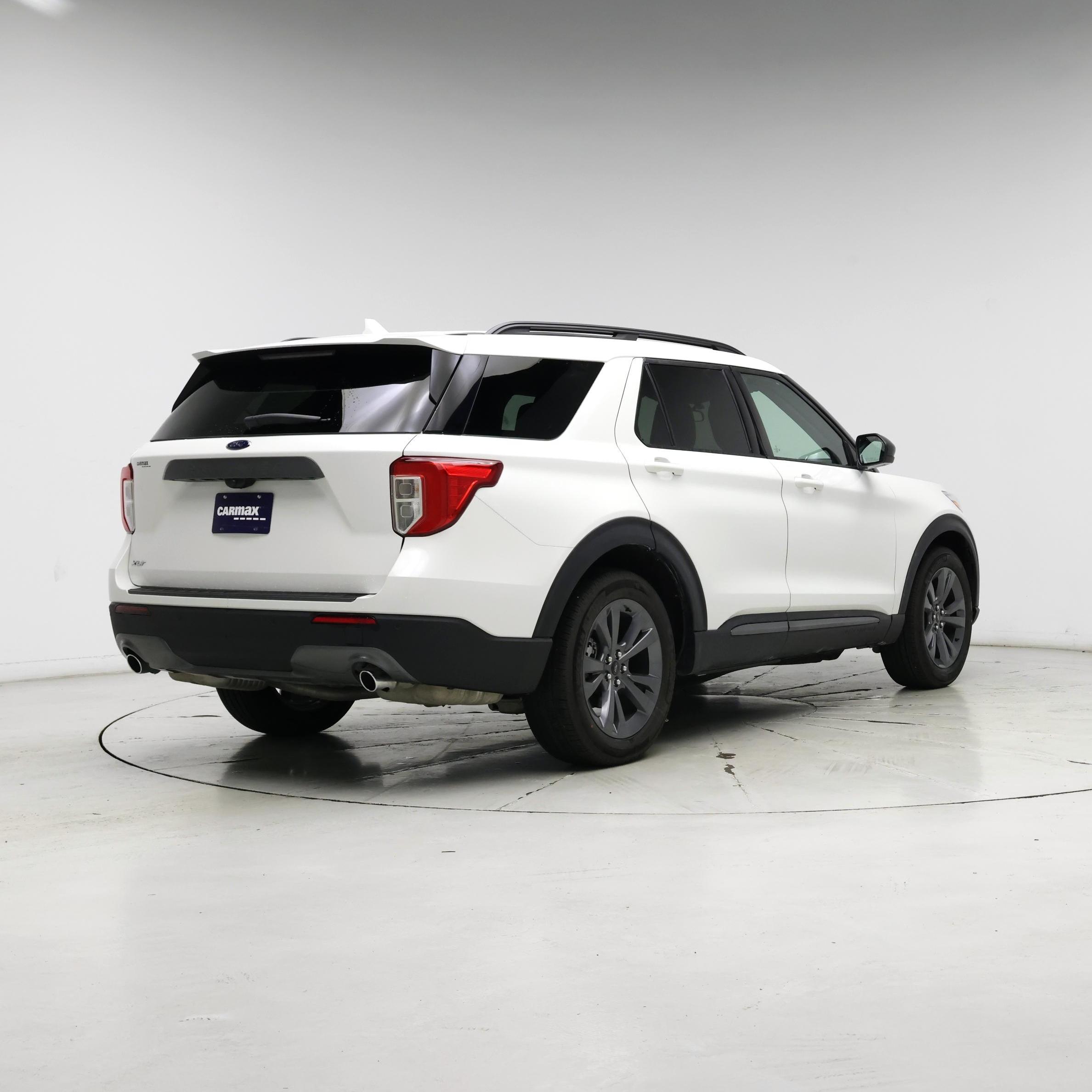 Thumbnail: 2024 Ford Explorer - 8