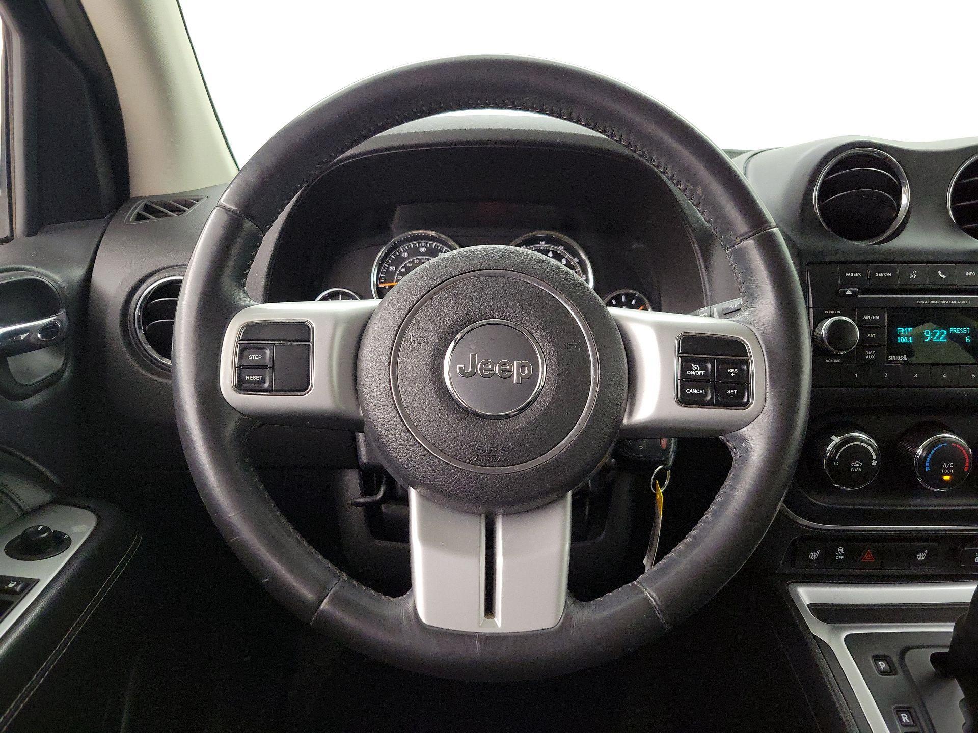 Thumbnail: 2016 Jeep Compass - 10