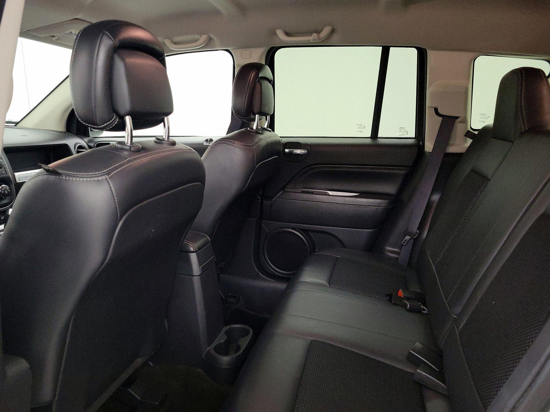 Thumbnail: 2016 Jeep Compass - 16