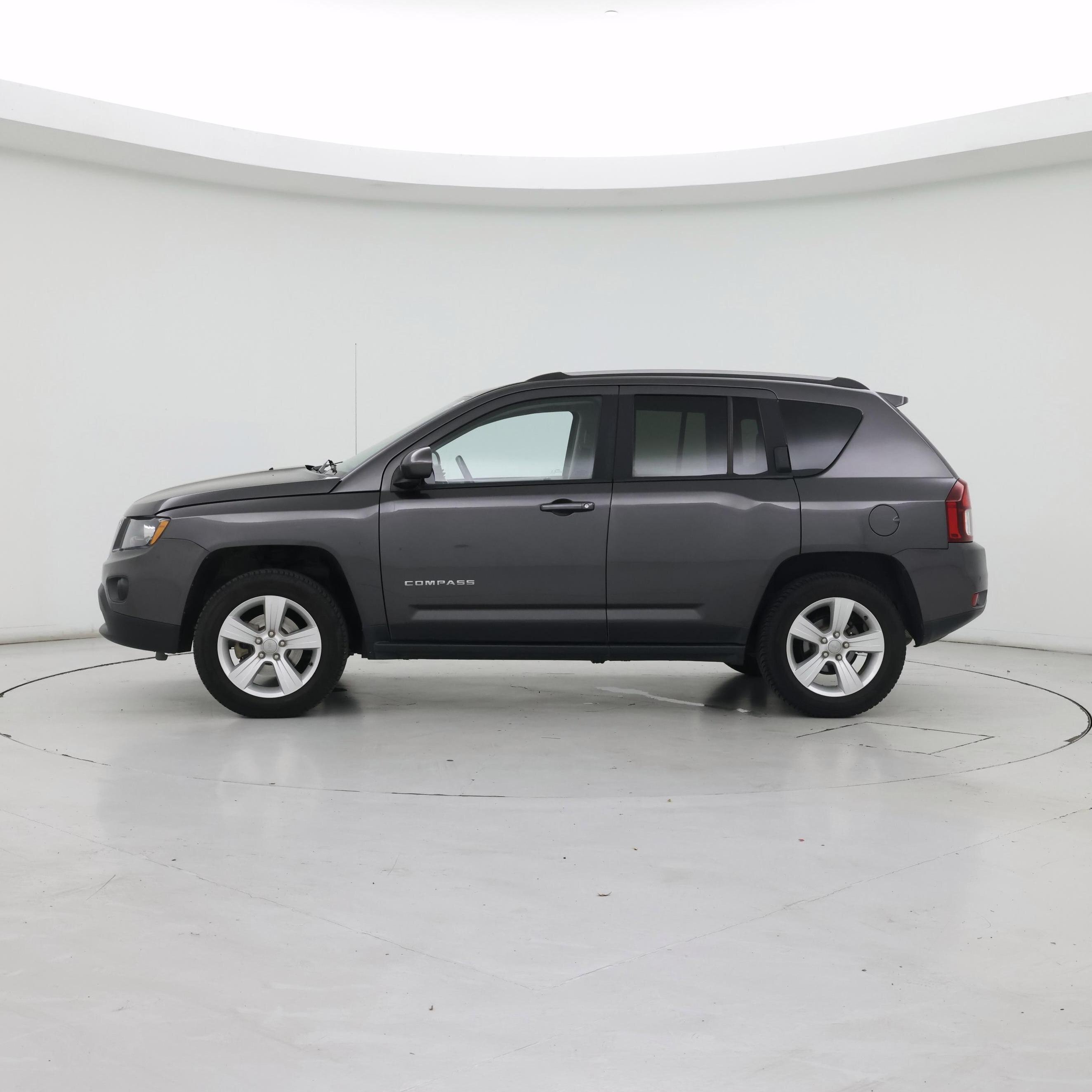 Thumbnail: 2016 Jeep Compass - 3