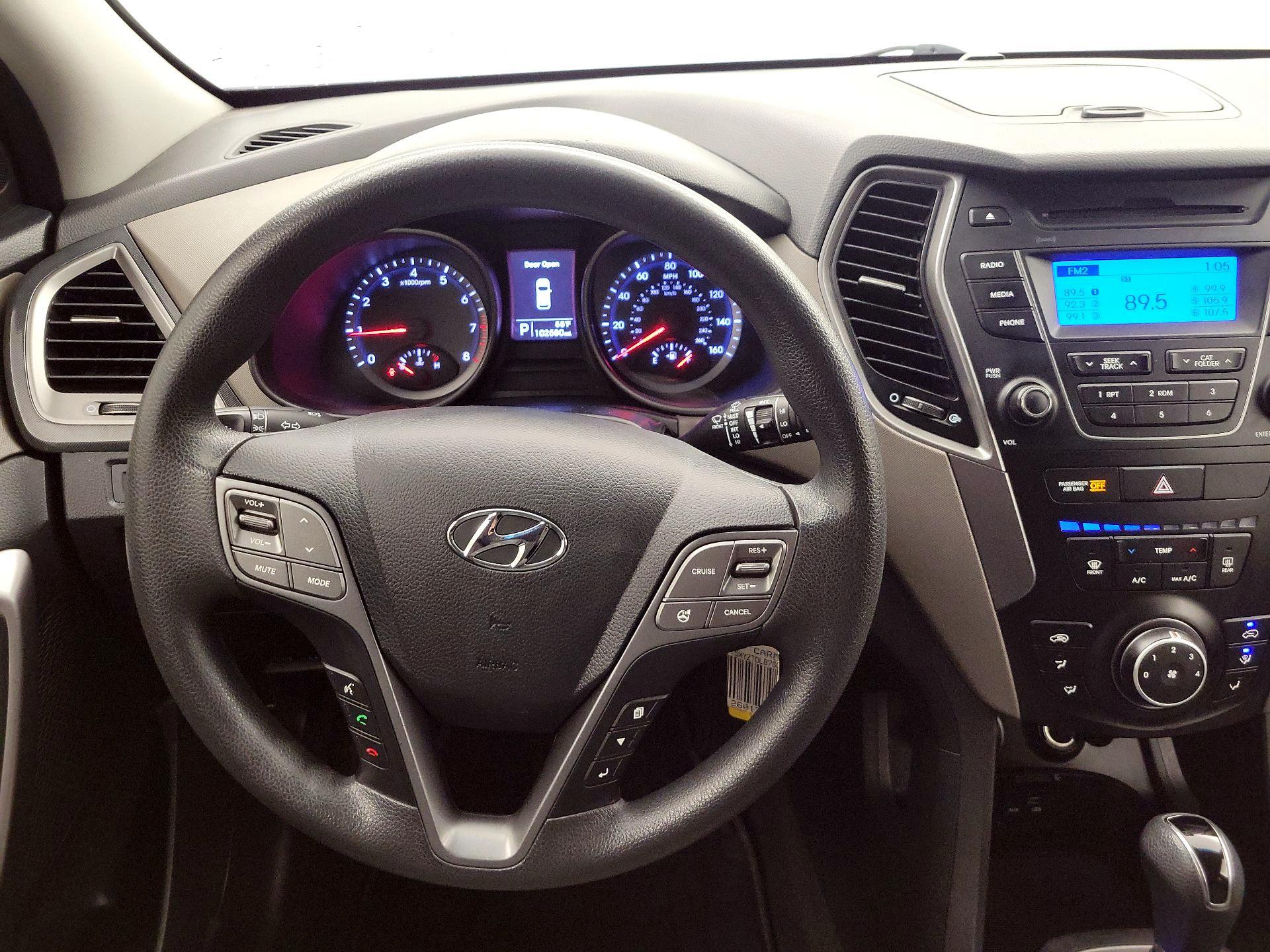 Thumbnail: 2016 Hyundai Santa Fe - 10