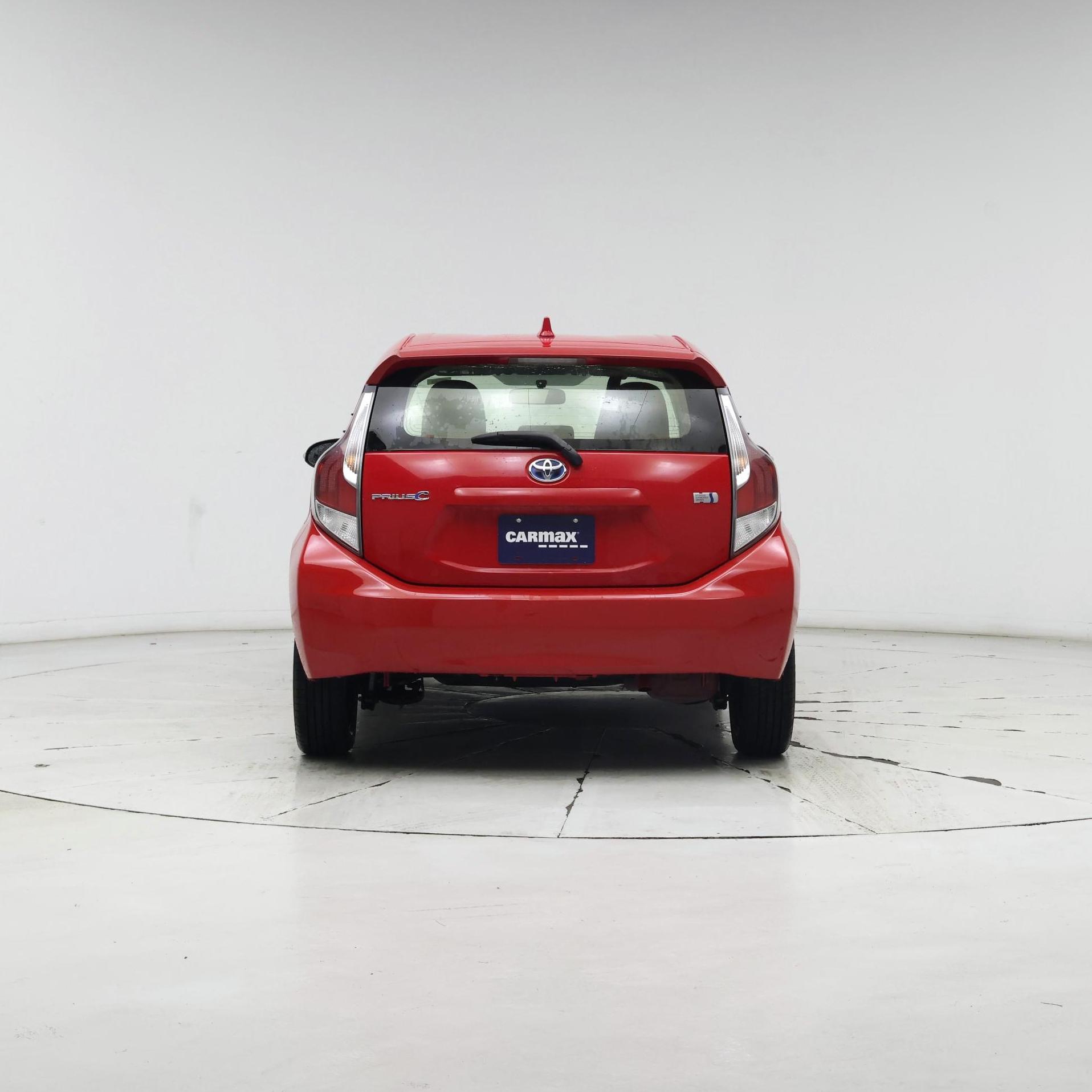 Thumbnail: 2015 Toyota Prius c - 6