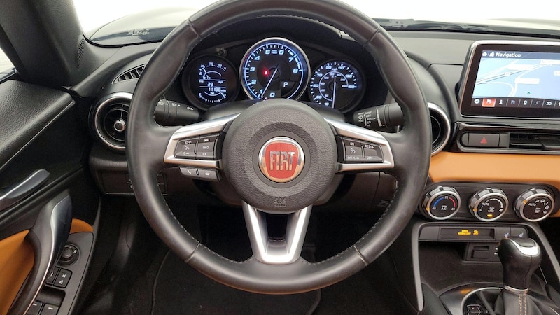 2018 Fiat 124 Spider Lusso 10