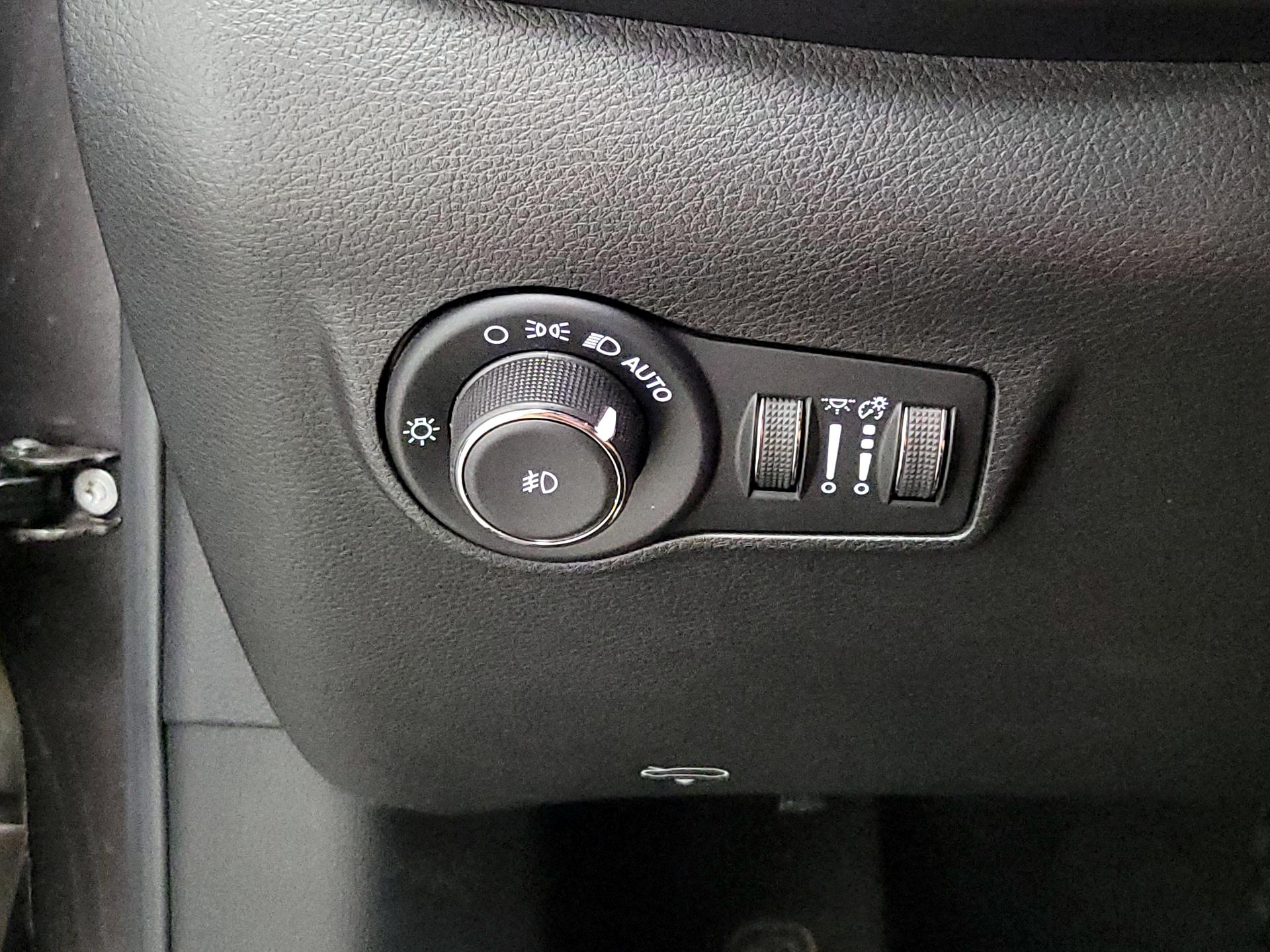 Thumbnail: 2022 Jeep Compass - 13