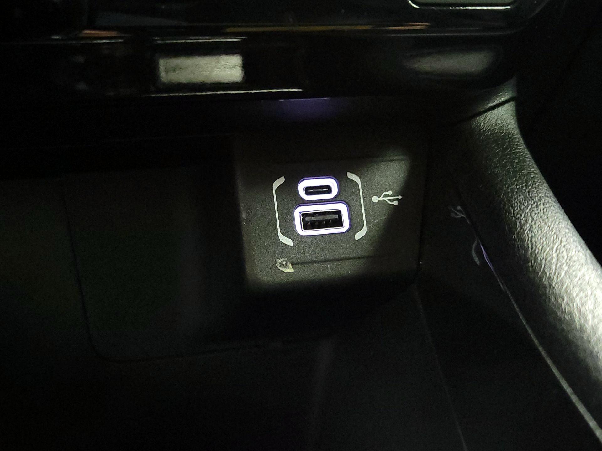 Thumbnail: 2022 Jeep Compass - 18