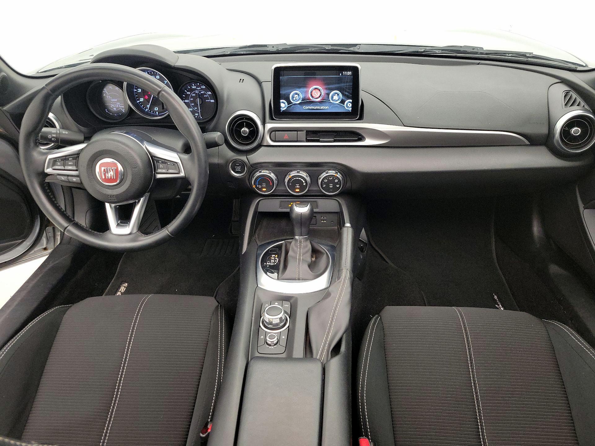Thumbnail: 2017 Fiat 124 Spider - 9