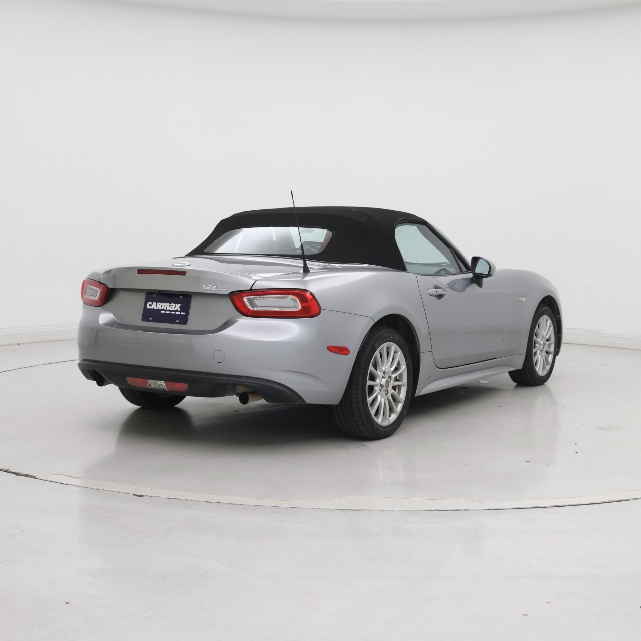 Thumbnail: 2017 Fiat 124 Spider - 8