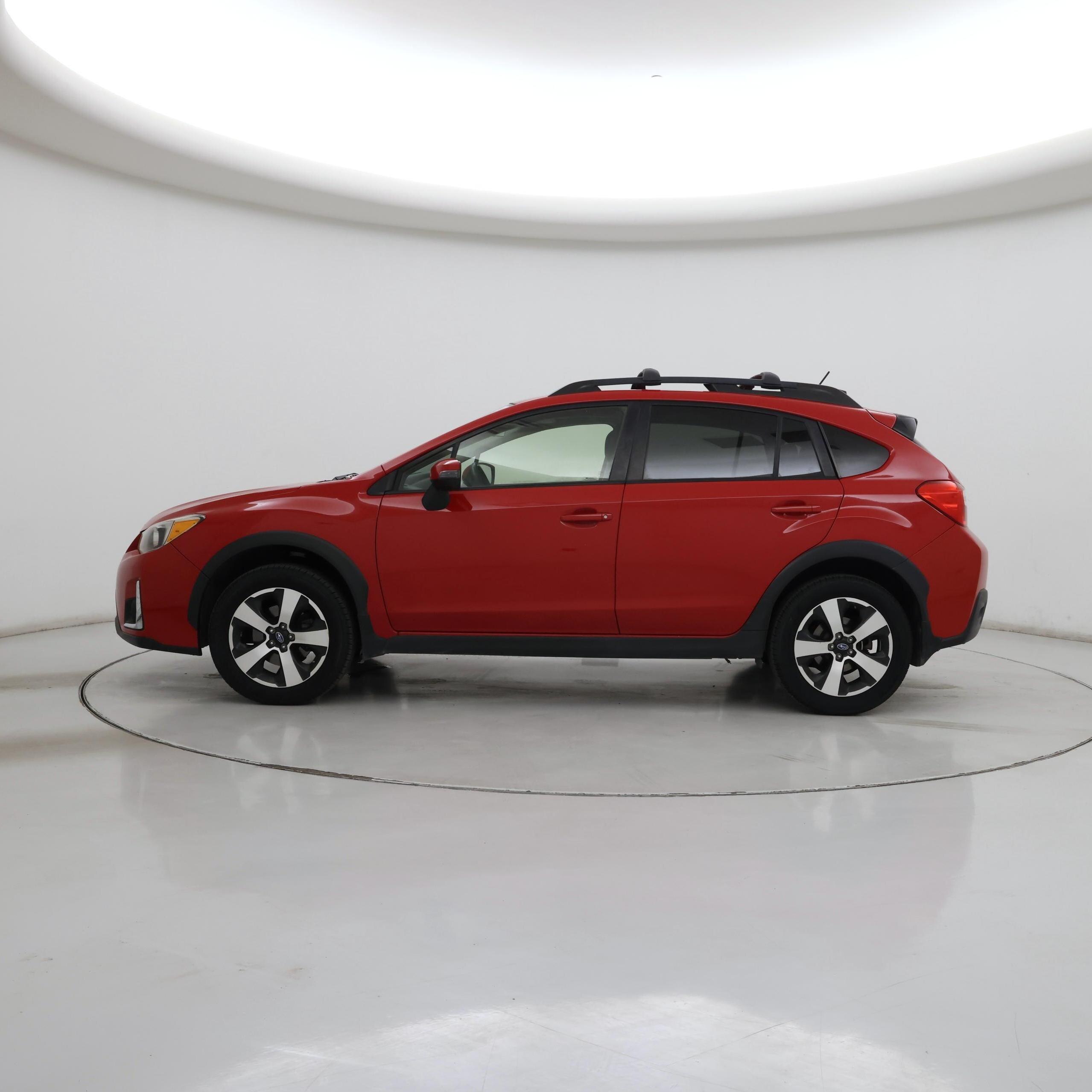 Thumbnail: 2017 Subaru Crosstrek - 3