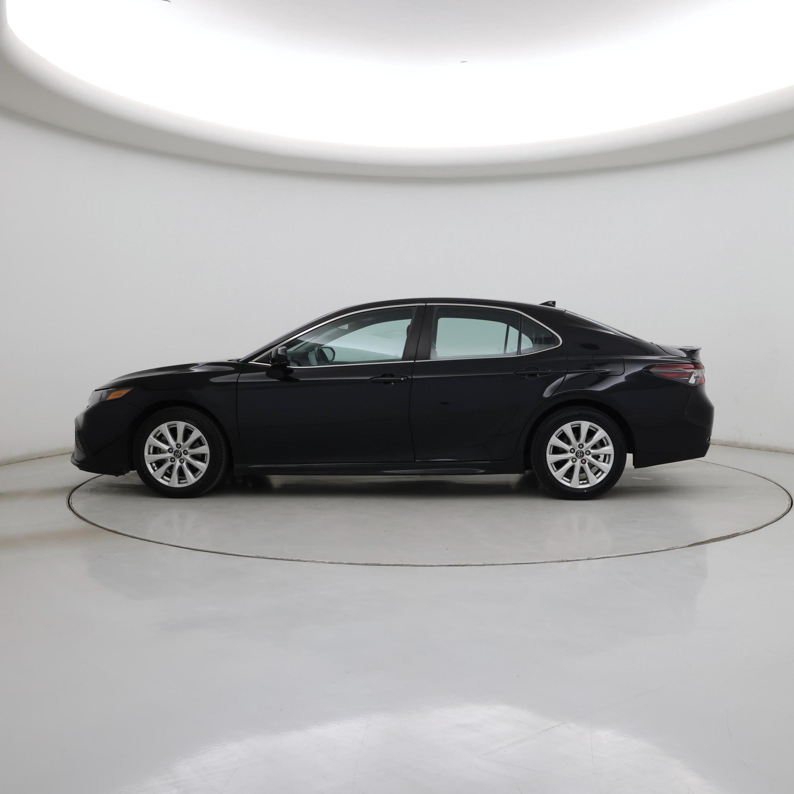 Thumbnail: 2021 Toyota Camry - 3