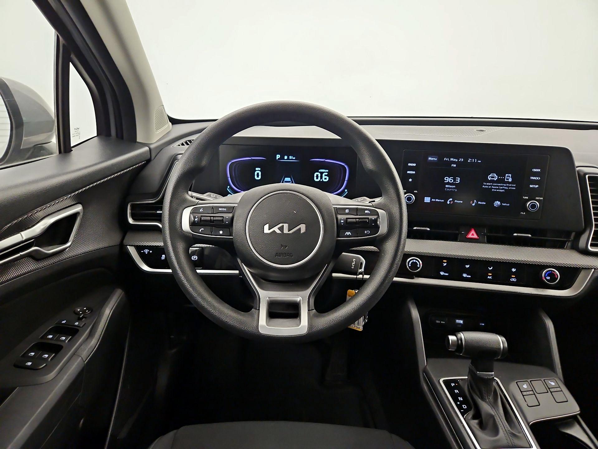 Thumbnail: 2023 Kia Sportage - 10