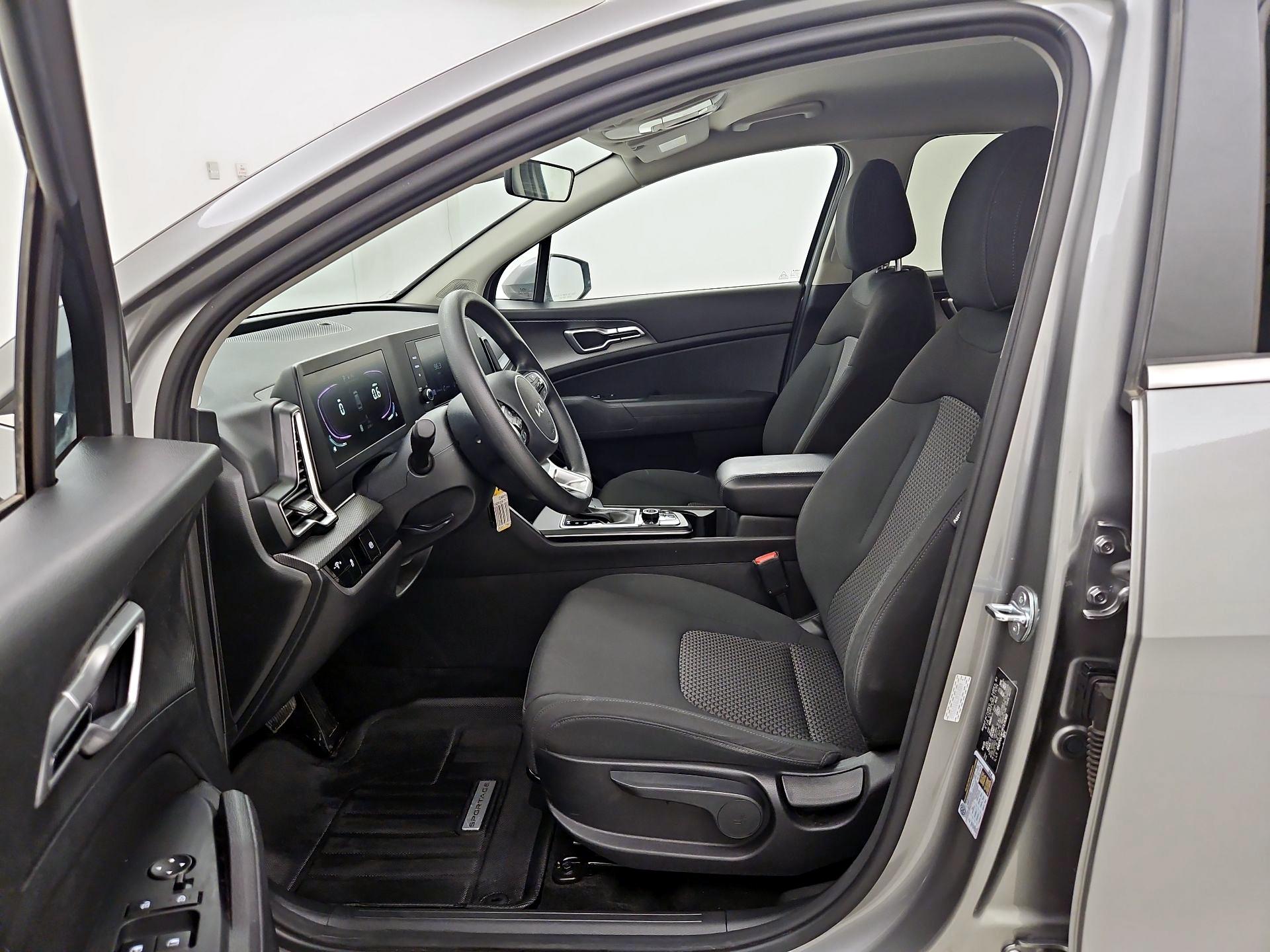 Thumbnail: 2023 Kia Sportage - 11